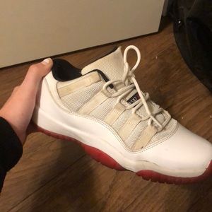 Jordan Retro Red Bottom 11 lows